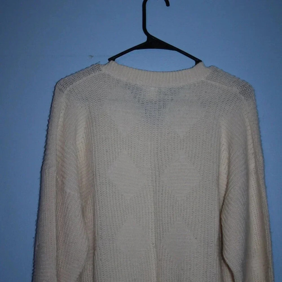 Cuddle Knit Made in the USA V-Neck Sweater Women's Small Modest Vintage - Picture 12 of 14